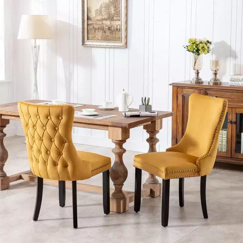 Set di 2 sedie da pranzo imbottite in velluto con finiture a borchie e gambe in legno - stile rétro, comode per sala da pranzo e cucina
