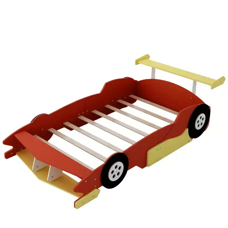 Letto a piattaforma a grandezza naturale a forma di auto da corsa con ruote per la cameretta dei bambini